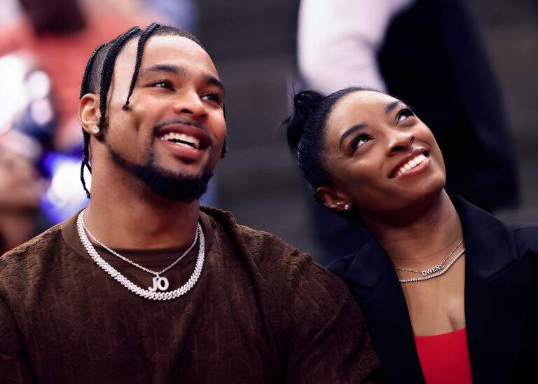 Jonathan Owens an-Simone Biles Attend a Event